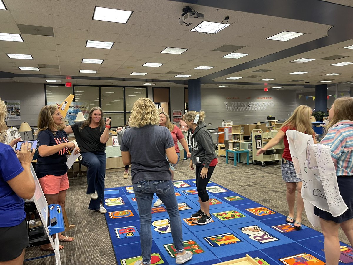 HumbleISD_PFE's tweet image. PFE kicked the year off with team building and an AMAZING Race! #PFEisHappy