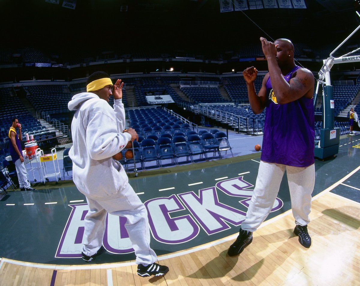 timelesssports_'s tweet photo. A few Shaq &amp; Kobe flicks to bless the timeline. 🐐 https://t.co/iMaA2750x2