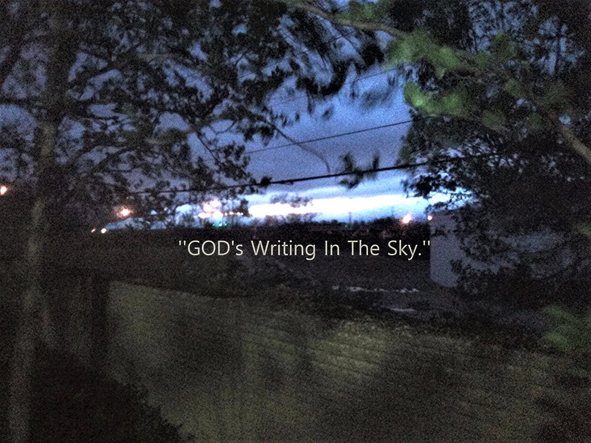 RealNoah2014's tweet photo. #TonstrubluPhotography #Lexington #Kentucky
''Tony's ''GOD Writing In The Sky.''. '2019' #LexingtonKentucky
''Photo-Photo Movies By: Tony Rose.''
#USArmyPhotographer 1978-85 #EST1979
#truthsocial #truthartproject @realDonaldTrump https://t.co/NBdfecUjCt