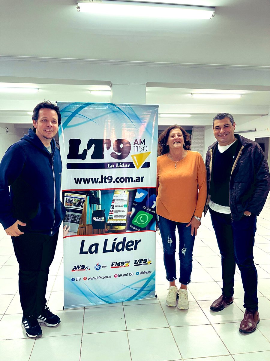 ivanfaisalcanto's tweet photo. Con la radio a cuestas , un placer llegar el pasado sábado a la linda localidad de Sastre y Ortiz en el centro oeste de nuestra provincia .
Seguimos en el camino …
#lamision #lr9 #pueblosyciudades #SantaFe https://t.co/MTisX2psVz