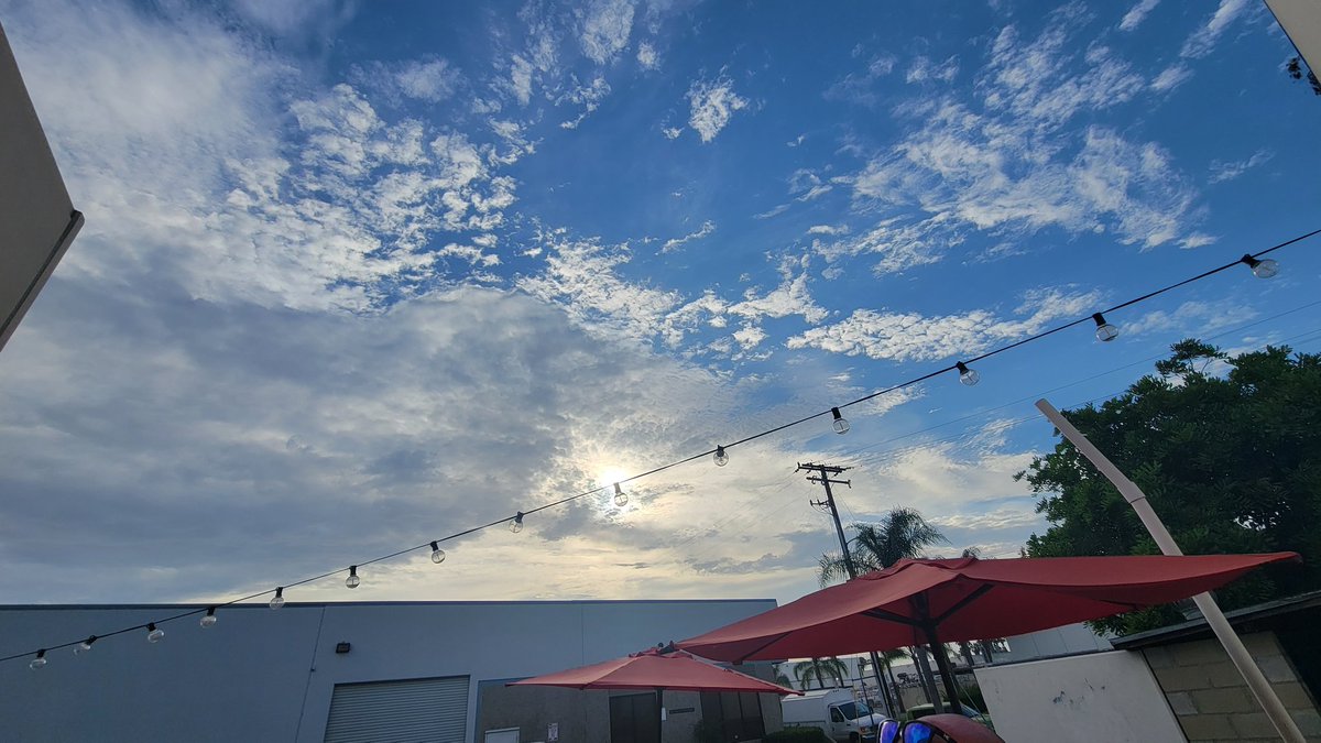 NoticerChance's tweet photo. #CloudTwitter https://t.co/xT8u0b0Oe7