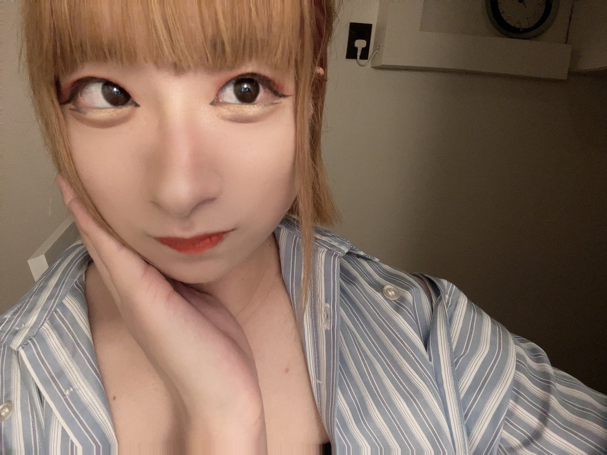 7月もありがとうございました！
ライブ大阪に入って4ヶ月がたとうとしてます🥹
早すぎる😣😱！
7月はたくさんの人が来てくれてアンケートを書いてくれる人がいっぱいいてとてもうれしい月日でした☺️
8月はこれまで以上に頑張って素敵なお兄さん方に尽くします🥰
8月もよろしくお願いします🫶🏻