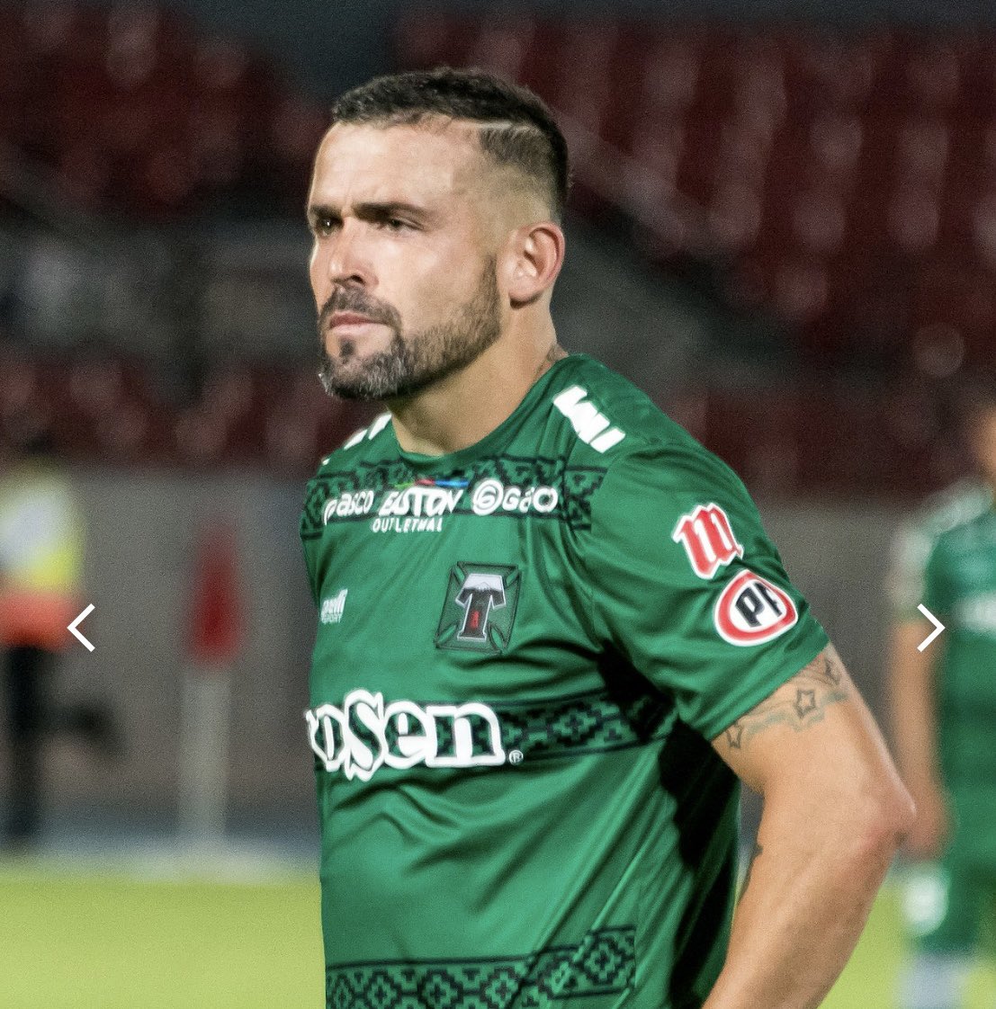 FernandoFornes's tweet photo. @Lahoradelleon1 Me gustaria ver a Matias donoso en el bullita ,para mi es un crack ,quizas esta viejo pero no falla frente al arco!!!! https://t.co/0AzcNZ2sQZ