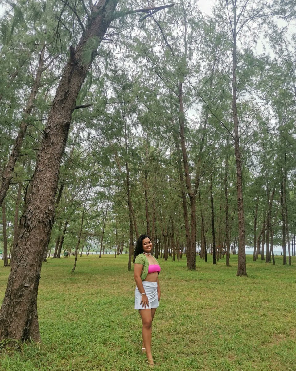 kwynnected's tweet photo. felt like moana on this quick vacay 🌅

i'm obsessed with this cute fit + the color palette 🌷🫶🏻

#vacay #summerfashion #islandgirl https://t.co/aeQQKSCs7l