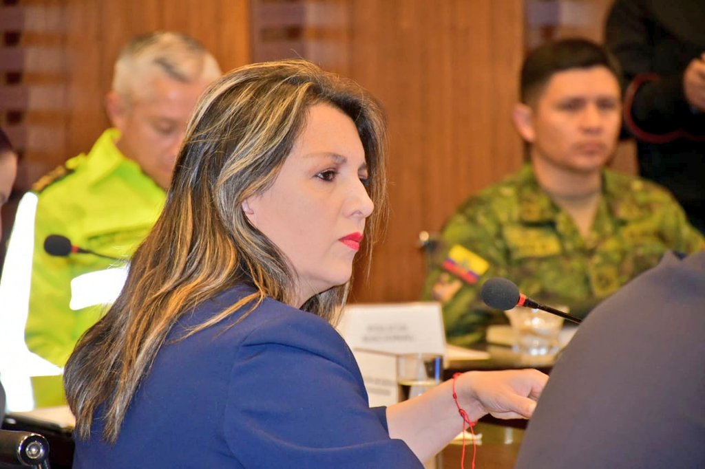 goberazuay's tweet photo. 📝|  Directorio del Consejo de Seguridad Ciudadana  #ArticuladosPorLaSeguridad🚨 @MunicipioCuenca @czamoramatute @ConsuOrellanaP 
#GobernadoraDelAzuay💛❤️ https://t.co/aSTXzxEIJ2