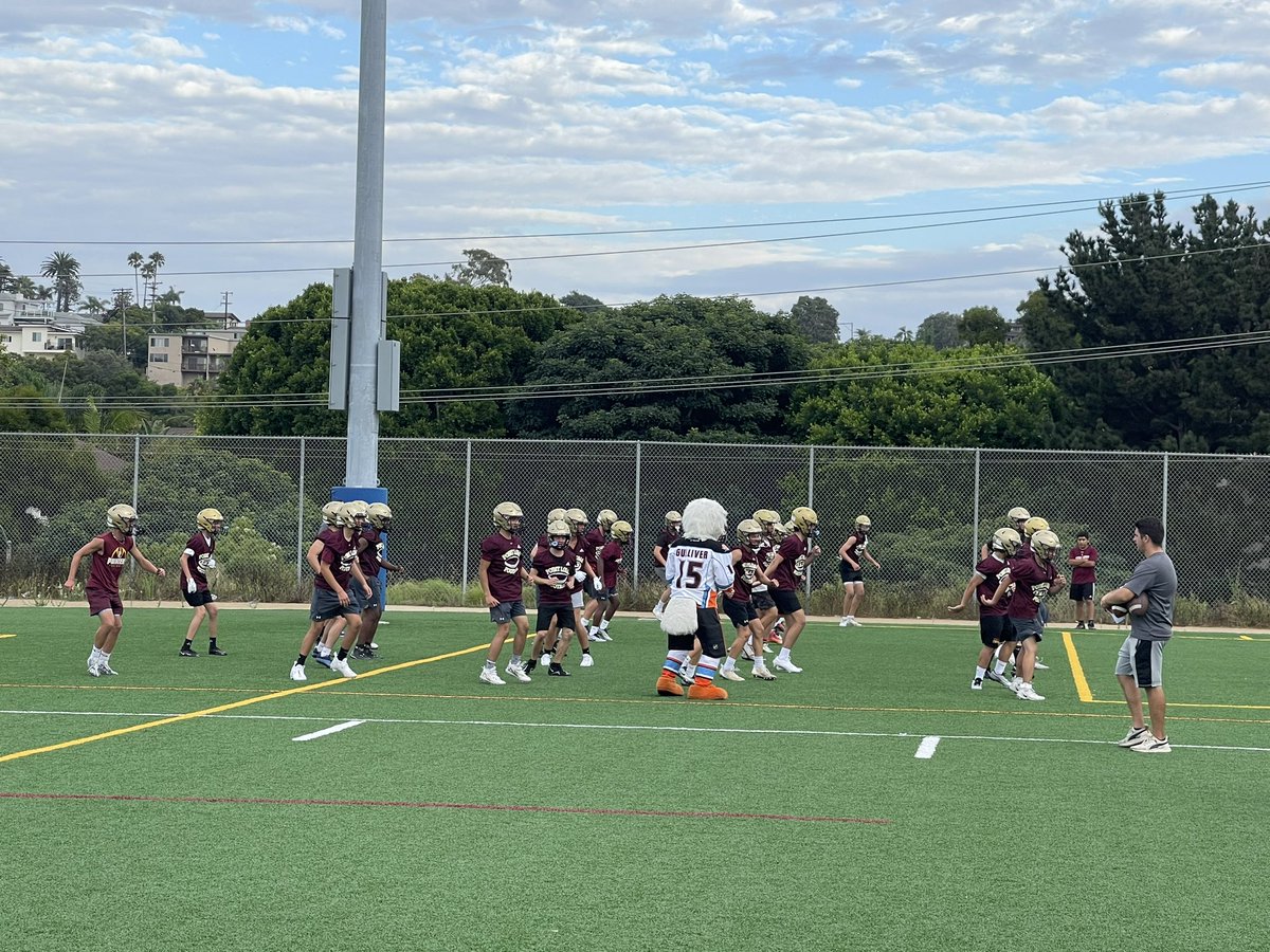PL Pointers Football 🐾 (@pointlomafb) on Twitter photo The time is now!!! Great first day of camp. Everyone lookin hungry! Welcome to the Pointer Family Freshman squad! Thank you to the <a href="/SDGullsAHL/">San Diego Gulls</a> for hanging out! The time is now!!! Great first day of camp. Everyone lookin hungry! Welcome to the Pointer Family Freshman squad! Thank you to the <a href="/SDGullsAHL/">San Diego Gulls</a> for hanging out!