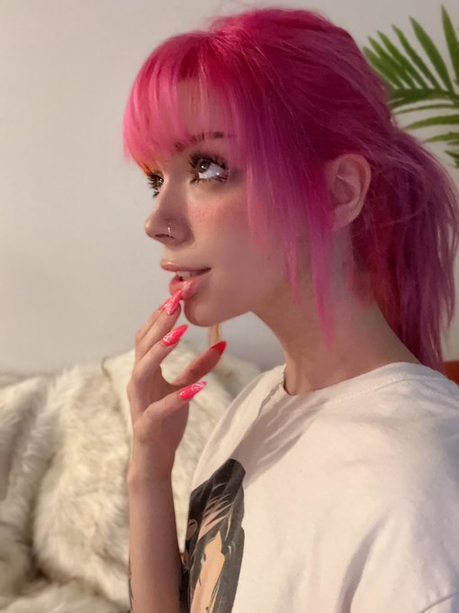 is that ice cream for me?❤️&zwj;🔥 https://t.co/BUnbxGFwU3