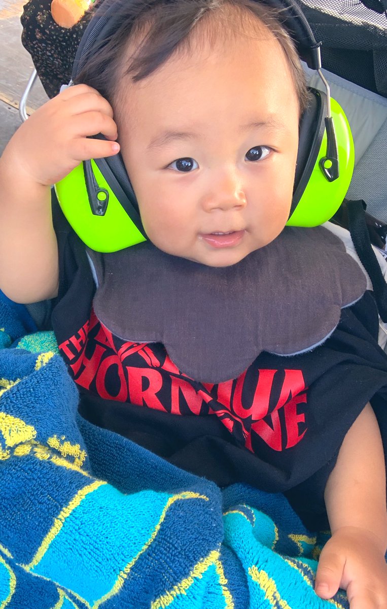 xchee90x's tweet photo. ホルモンの新曲CDげっと！
1歳の時に腹ペコになって
ライブデビューした息子も
5歳になりました🤘🤘
#俺にはこう聴こえる選手権
まじで難しい😂😂😂
でもおもしろい😂😂😂 https://t.co/B8CVkcwHll