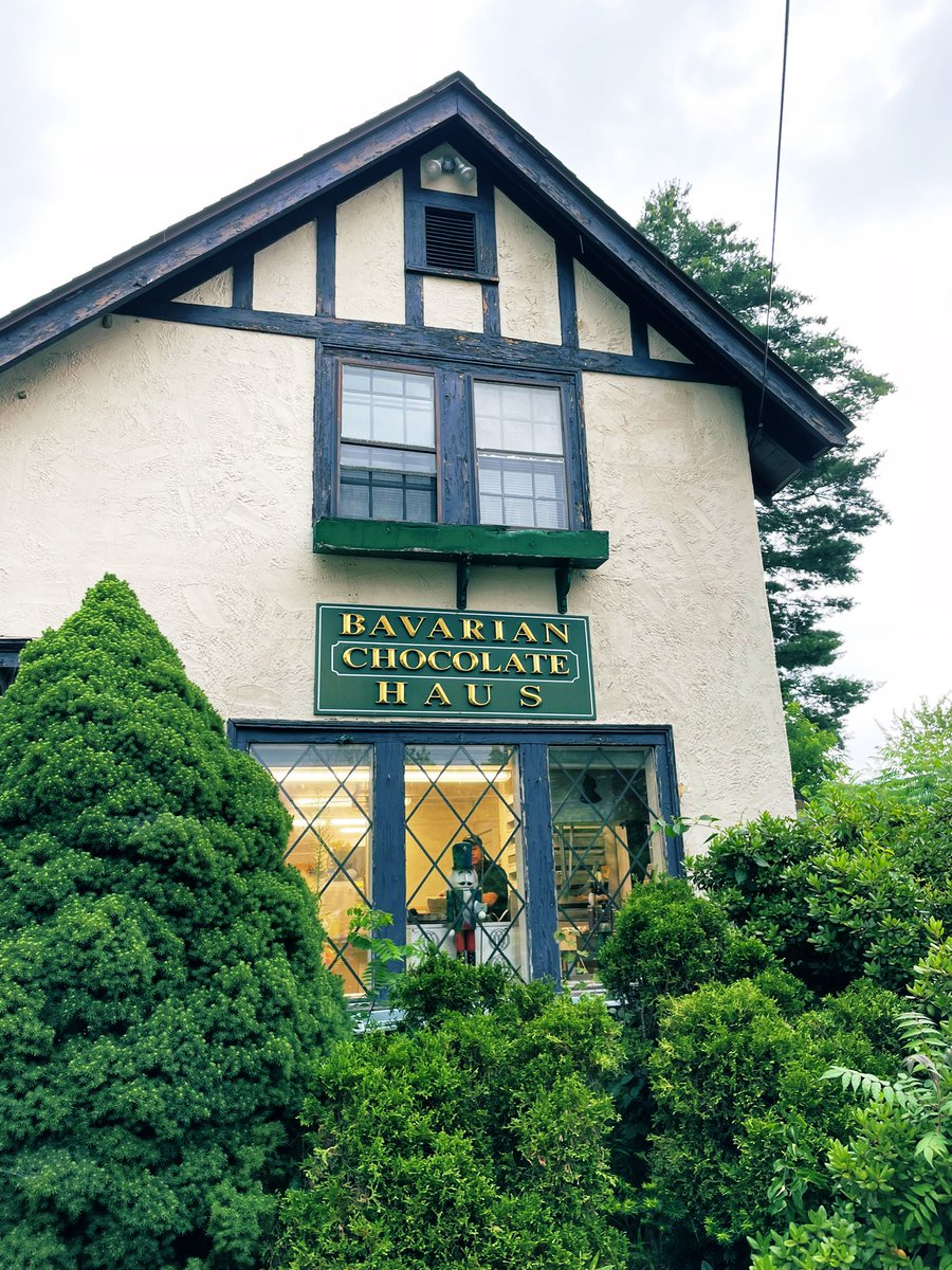 danhannon's tweet image. NH love. A rare weekend getaway up in the mountains without snow. #nh #whitemountains