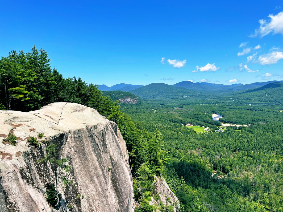 danhannon's tweet image. NH love. A rare weekend getaway up in the mountains without snow. #nh #whitemountains