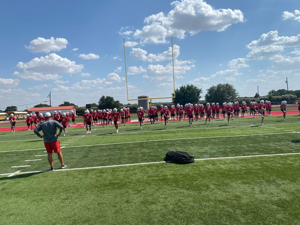 Salado_Football's tweet photo. What a day! 
Day 1 in the books. 
Hydrate. Rest. Recover 
Next win is day 2 https://t.co/kc51Wr7fhZ