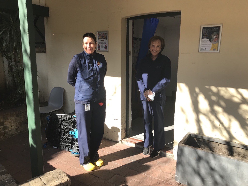 Don't you love these sunny faces?
(And check out the fun yellow shoes!)
Thanks to @SydneyLocalHealthDistrict for coming back for the #vaccination clinic for the residents of our crisis accommodation.
#homelessness #health #sydney