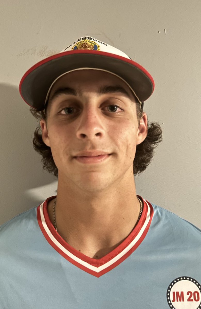 ILLegionBall's tweet photo. Meet Galesburg’s Charlie Lardi. 5’8” 170 OF who can be seen leading off most games. Go IL! https://t.co/uXWZfoEaa8