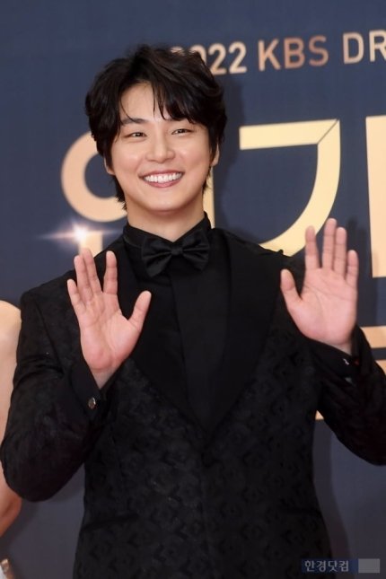 Vynes0408's tweet photo. Hello August 🤗 Hope to have good news from #yoonsiyoon in my birthday month😊😍💓❤️💕 #waitingforyoon #尹施允 #윤시윤 #尹东九 #yoondonggu #moa_ent #ユンシユン #모아엔터테인먼트 #yoonshiyoon https://t.co/rCybjhnVEQ
