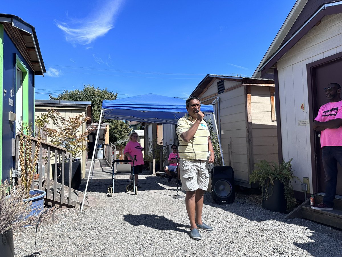 It's Matthew tweet media