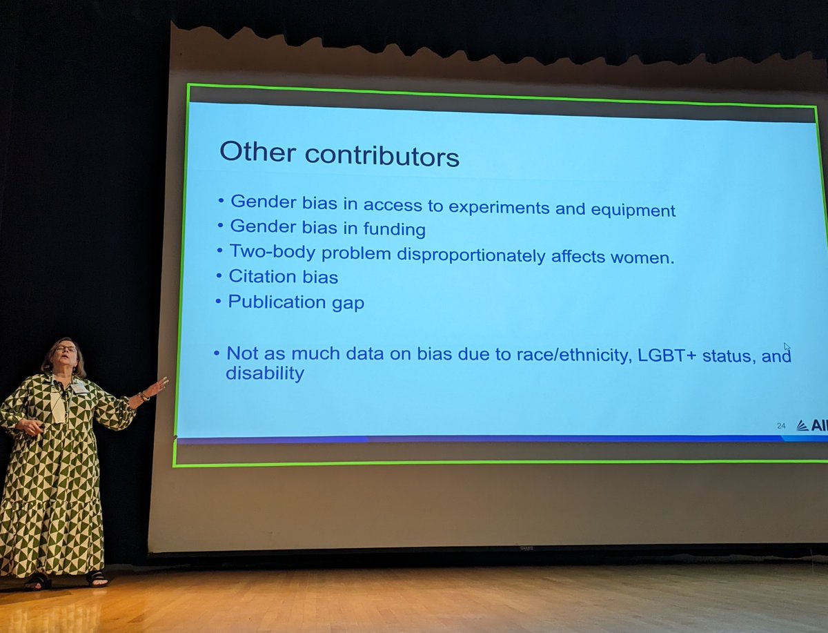 LinQCD's tweet image. Rachel Ivie, Senior Research Fellow at the American Institute of Physics, gave excellent insight into #GanderGap in physics at the #Lattice2023 plenary session. #WomenInSTEM