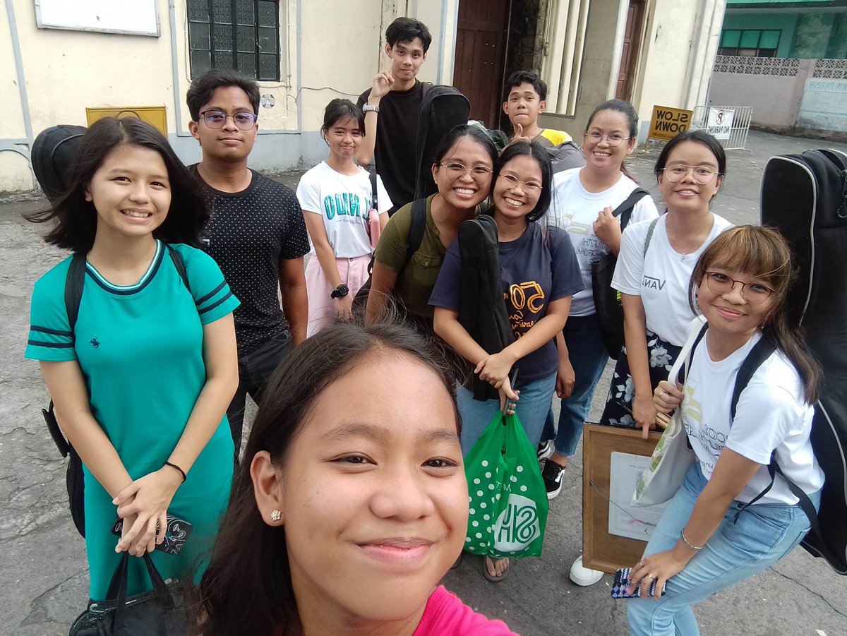 crookrooo's tweet photo. w/ my christian buddies https://t.co/3gi4YOyHM3