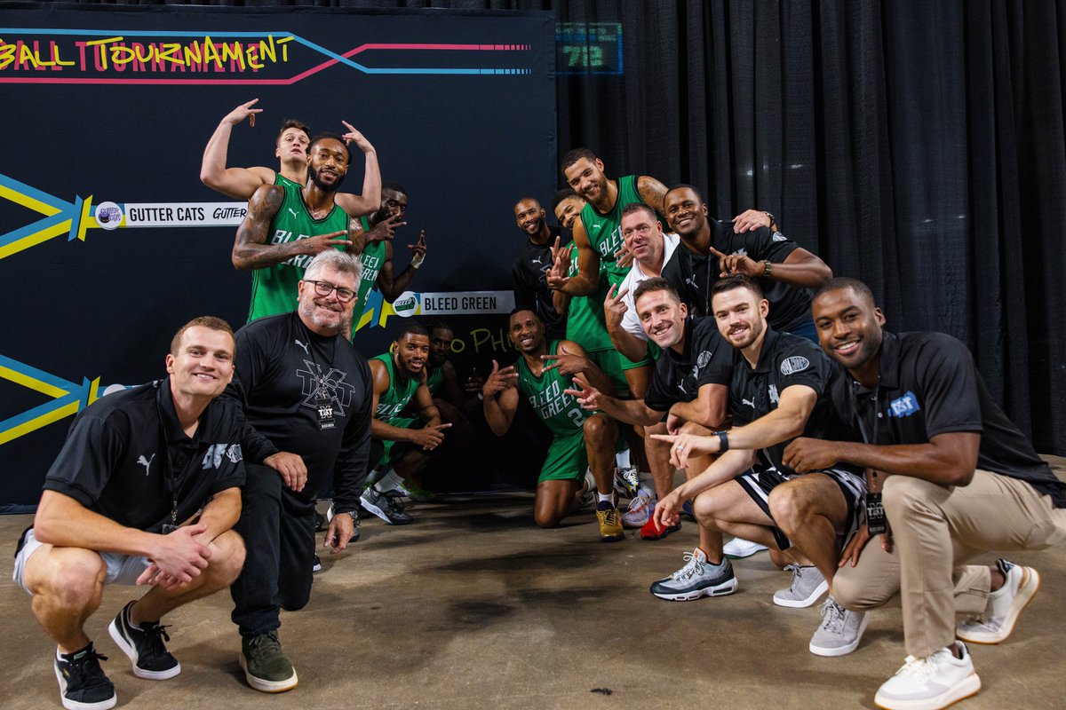 BleedGreenTBT's tweet photo. ONTO PHILLY!

LETS GOOOOOOOOOOOO!!!!!!
😤😤😤😤😤😤😤😤😤

#BleedGreen https://t.co/BUa4NM6BY1