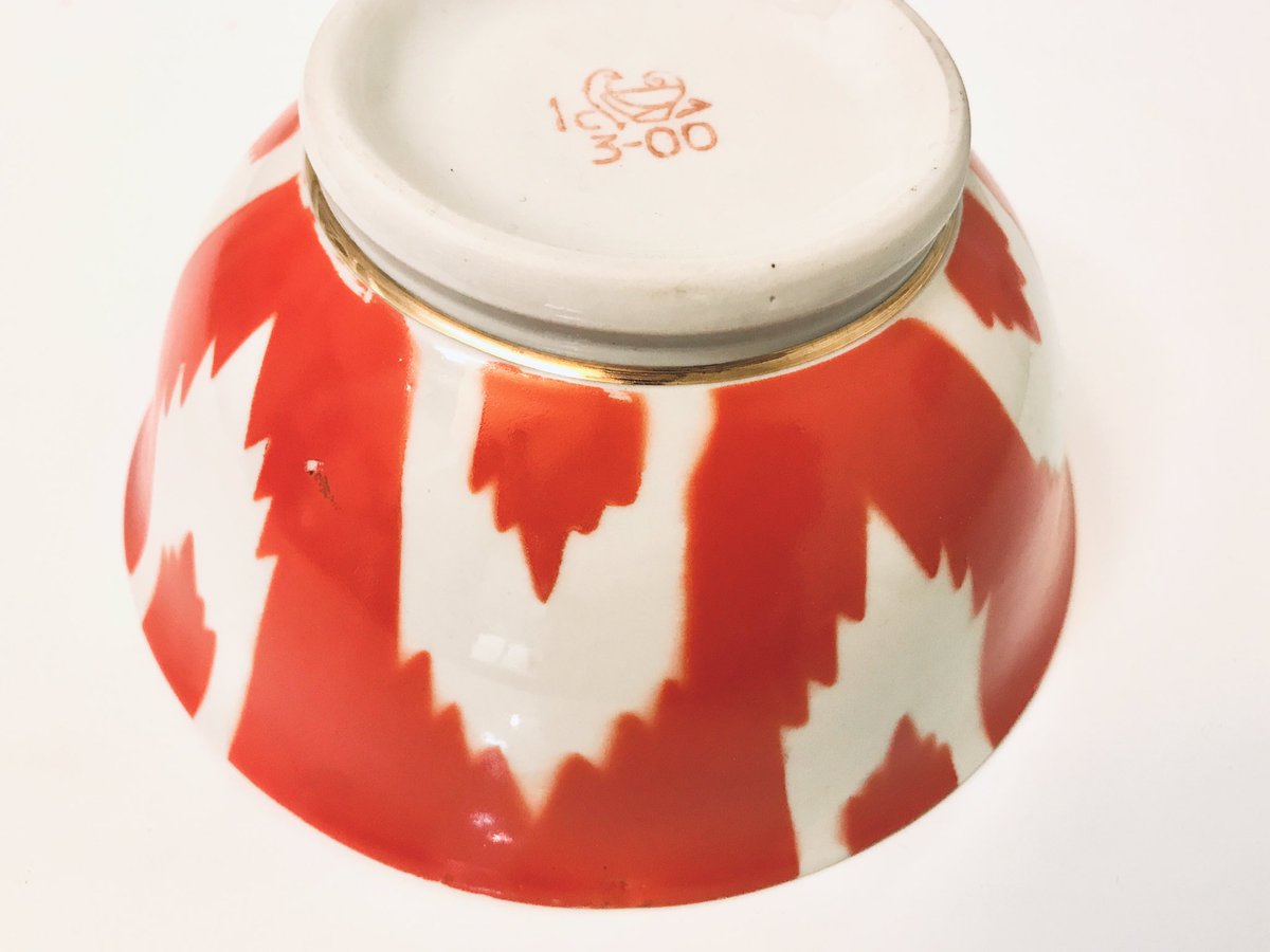 ZakkaMitte's tweet image. こちらもタシケント陶磁器工場で作られた1980年代頃の陶器。ウズベキスタンの伝統柄《アトラス》をモチーフにした美しい柄が即面に入ってます。#Sovietdesign wonder-mall.square.site/product/-/105