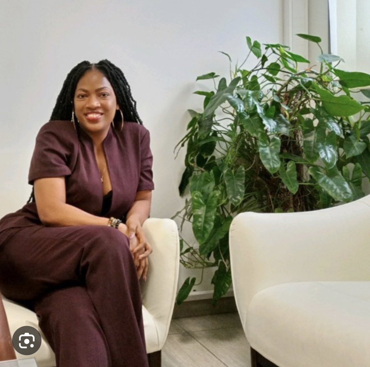 UndiscoveredGh1's tweet photo. 🌟 Say hello to Florence, our remarkable Entrepreneur of the Month for August! 🎉 She's the visionary behind Mazia Co. Enterprise, a thriving agribusiness producing top-notch honey, tea, and dried fruits in Ghana. 🍯🍃🍓 https://t.co/l7ltoR3hdT