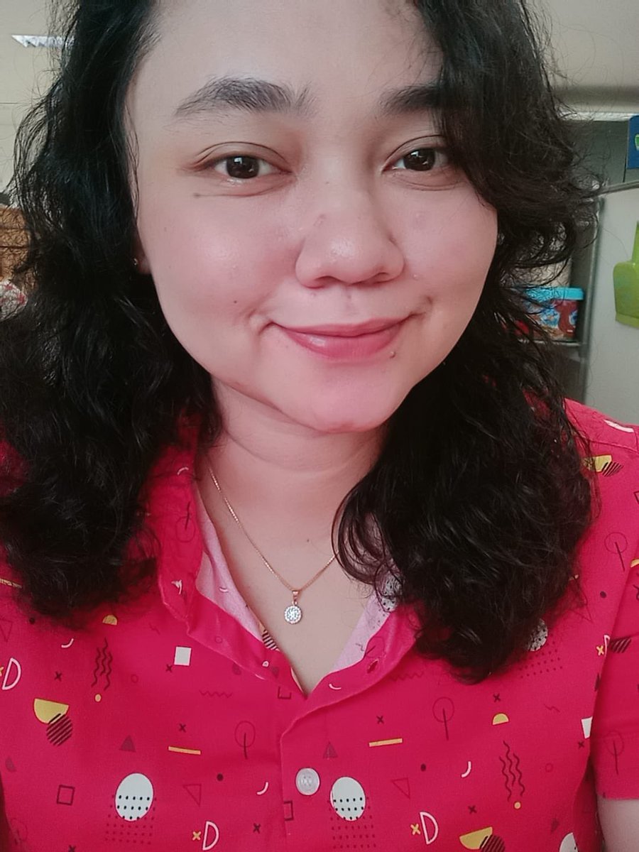 ulfaagoldy's tweet photo. Postingan temen2 seumuran gue udah ada yg gym, zumba trus tenis.. beberapa udah ada juga yg main golf.. gue? Pulang kantor langsung rebahan aja udah bahagia.. sekuat-kuatnya paling buka mesin cuci,jemur ama cuci piring..
Dahlah kalo gitu fix gue harus.. 

Ganti circle 😂🤣😂🤣 https://t.co/xReWhJCO7K