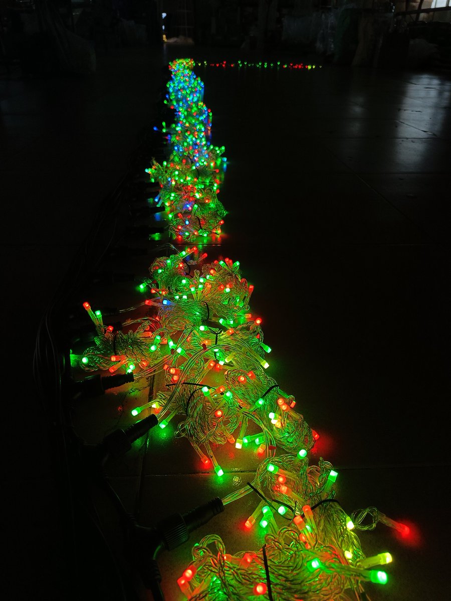 QinNerissa's tweet image. Hot Sale LED Curtain Light, PVC cable with RGB color changing.
#ledchristmaslights #ledxmaslight #ledcurtainlight #ledstringlight