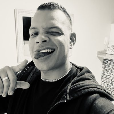 AndrsPimienta's tweet photo. #NewProfilePic https://t.co/ziLjftCh2T
