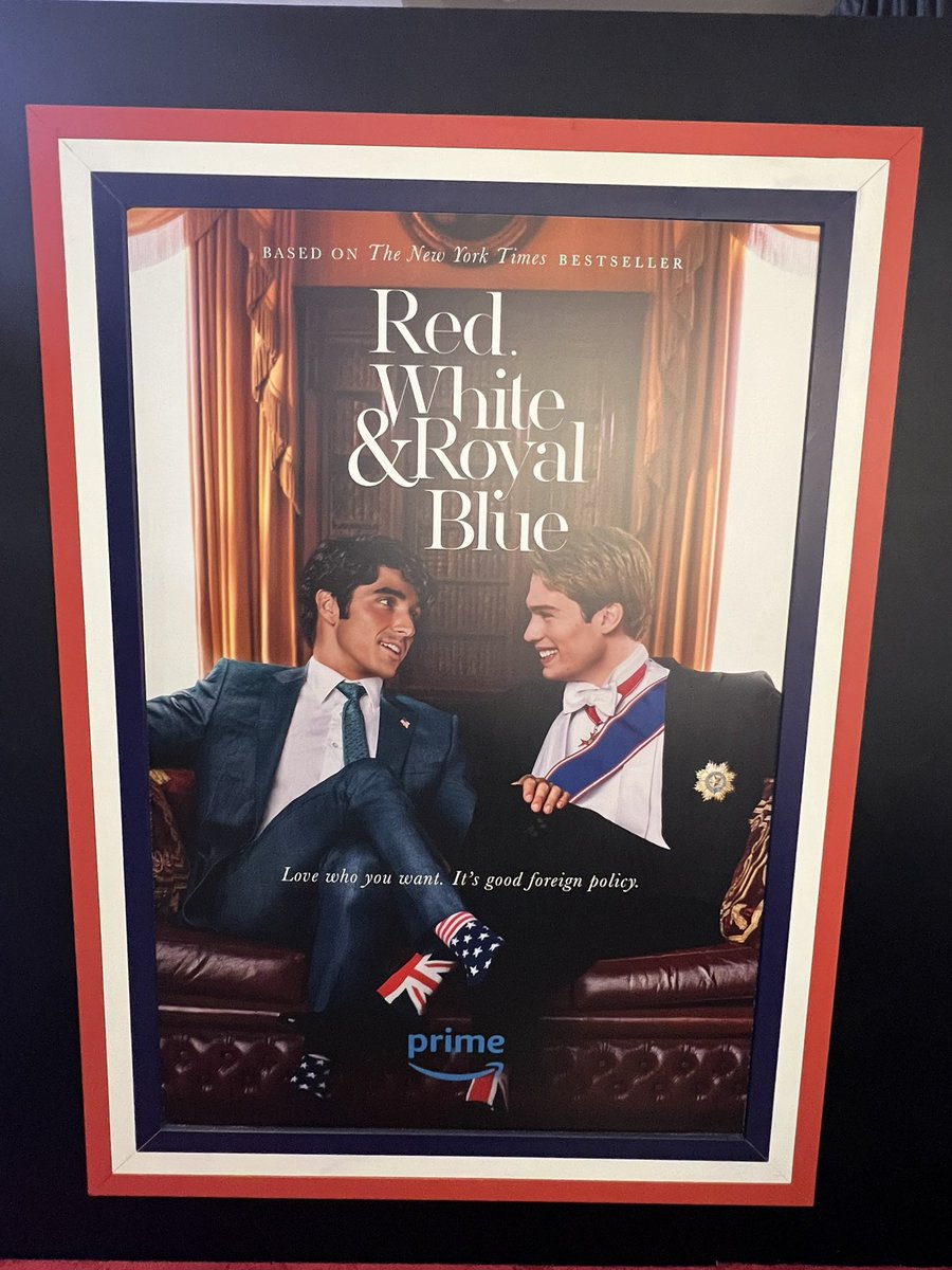 henryfoxcd's tweet photo. history, huh? today i witnessed some💫 thank you endlessly @RWRBonPrime for making this happen for me. the movie is perfect and i'm SO excited to watch it again with everyone else on august 11❤️🤍💙 #RWRBMovie https://t.co/ijO2khkDsL