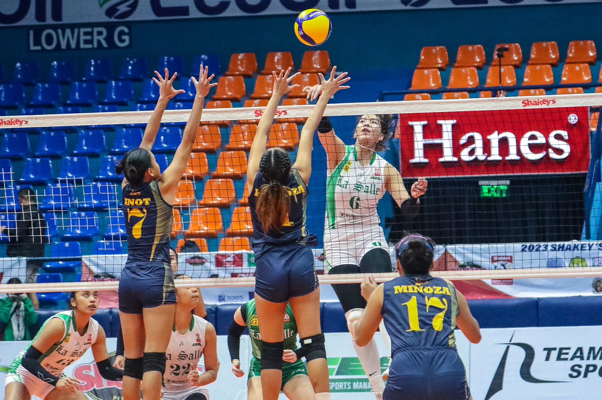ShakeysLeague's tweet image. Still undefeated - DLSU Lady Spikers

They have a game tomorrow versus the 2nd ranked team in Pool C at 9am tomorrow still at the Filoil EcoOil Center.

Get your tickets here -&amp;gt; smtickets.com

#ShakeysSuperLeague #SSLNationalInvitational