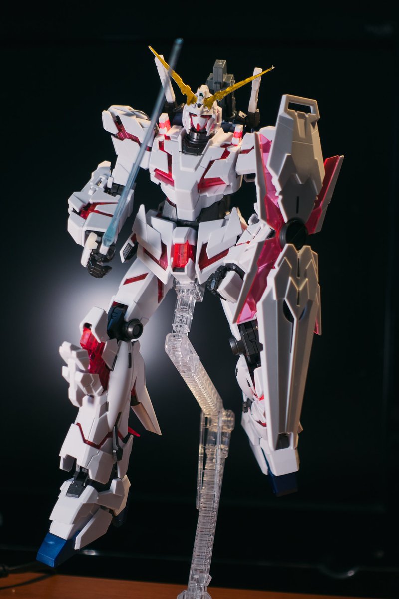 franktsang's tweet photo. My daughter has just built one recently. #gundam #mg #rx0 #unicongundam #buildmodel #mobilesuite https://t.co/soIBBHn09J