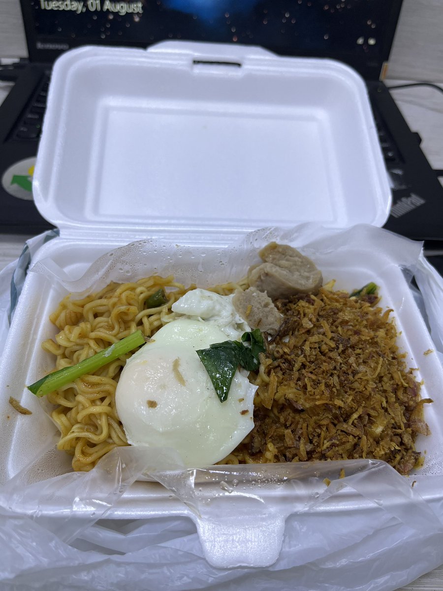 bimaprashadana's tweet photo. Sarapan dulu sebelum ngelawan sistem #fukthesystem https://t.co/wqu1TkKJNB