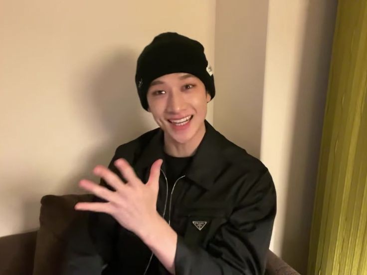 Monchs3's tweet photo. Feliz CUMpleaños STAAAAAAA~
Por más años juntas y que sigamos siendo felices con los chicos y con chicos y con nuestras amistades 🥰
#FiveStarsForSTAYS
#거뜬하게_5년째_STAY해 
#StrayKids #스트레이키즈
#STAY #스테이 #스테이위크 https://t.co/KWcRCKznKs