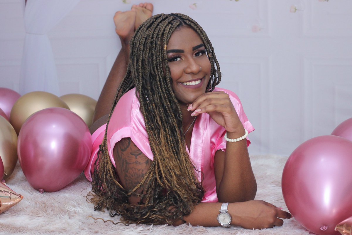 aavitoriasilvaa's tweet photo. Hoje é dia de comemorar, de agradecer e de se sentir grato pela vida. Parabéns para mim e para todos que me acompanham! 🎊
#22anos #gratidaoportudo 🥳❤️ https://t.co/QWllMjybbQ