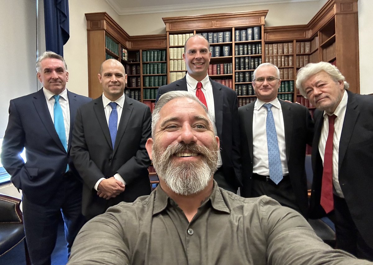 RULE #1 of UFO FIGHT CLUB...

Watch WEAPONIZED tonight 🛸

@G_Knapp 🏴‍☠️
<a href="/JeremyCorbell/">Jeremy Kenyon Lockyer Corbell</a> 🥋
@RossCoulthart 🧨
<a href="/BryceZabel/">Bryce Zabel</a> 🛸

🧨👊🏼👀🥋🪐🛸🏴‍☠️

FULL EPISODE (MIDNIGHT PST) : youtu.be/t2xSFMkmWg4

EPISODE TEASER : youtu.be/nb4bo-elUQY

LISTEN : Link.chtbl.com/Weaponized

LEARN :