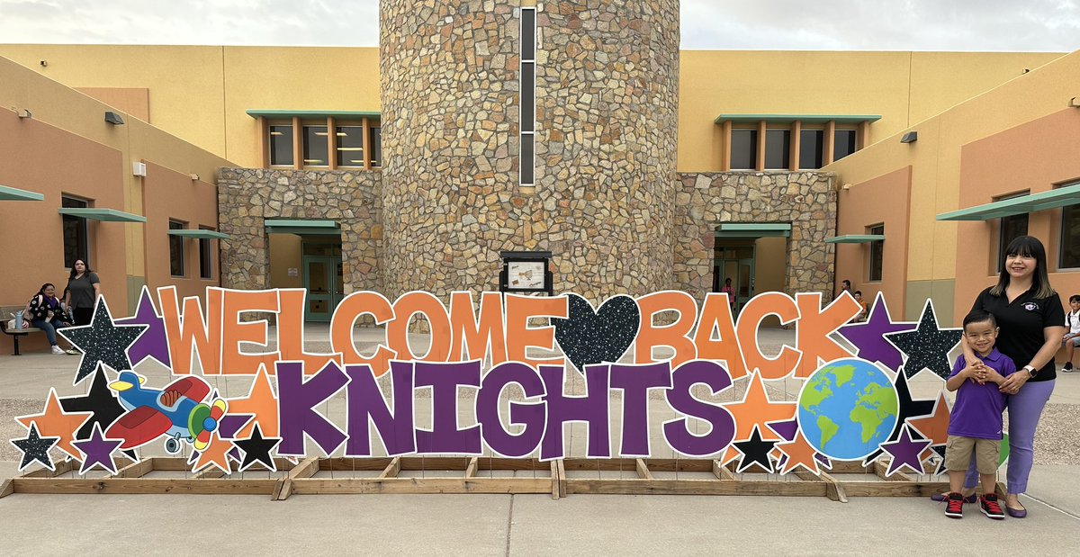 PCho_IES's tweet image. Had a great 1st day at the Castle! 🏰💜🧡 #KnightsChangetheWorld🌎#ItsAnItuarteThing #2023-2024
