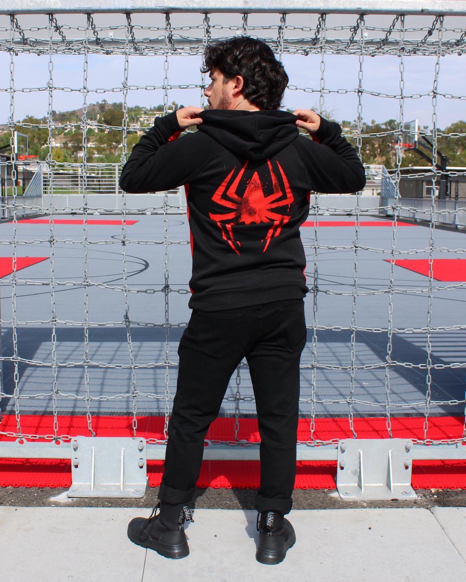 seejaylewis's tweet photo. Whether you are getting ready to go back to school, or just looking for something new to add to the wardrobe, @hottopic always has the best styles to choose from.
#sponsoredbyHT #HTFxTakeNote #htfanatic #htfandom #spiderman #acrossthespiderverse #heruniverse #ouruniverse https://t.co/kc8Gaq7rdu