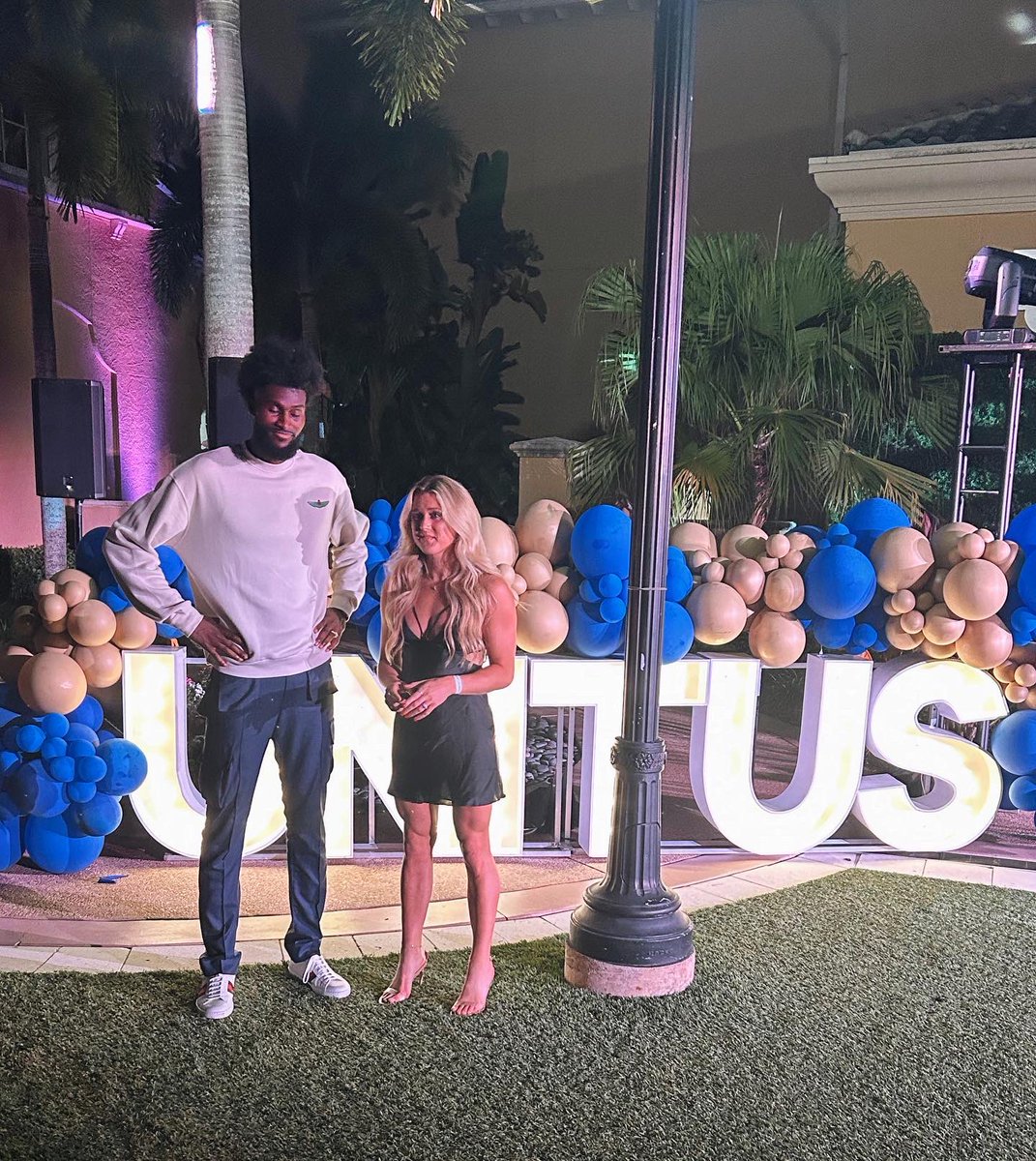 Riley_Gaines_'s tweet image. Some pics from the UNITUS launch this past weekend. So thankful and proud of Jonathan for standing tall (no pun intended) and creating an alternative for leisure/athletic wear that&apos;s centered around faith, family, and freedom

Shop your values !!! 🩵🧡🖤🤍