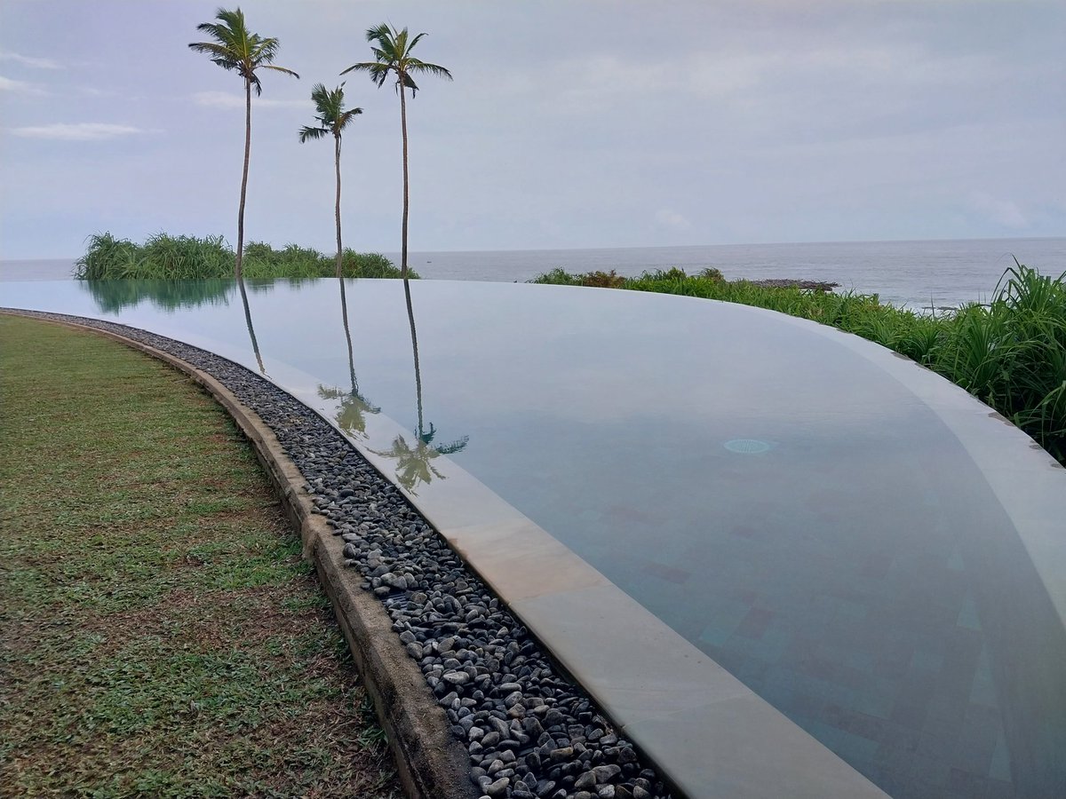 rislyi's tweet photo. You can get memorable experience in here sri lanka....

Ideal for Honeymoon couples, Birtday funtions, Parties, iconic weding functions..

#Srilanka #tours #luxurytours #beach #travel https://t.co/CX9B2vGkce