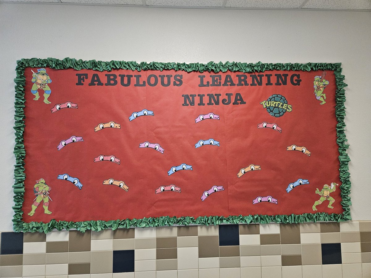 MGALIN01_CBNES's tweet photo. @Jpb_coyotes are off to a great start. Day 1, and this #FabSquad is working on centers. #TMNT #TodaysMindsNavigatingTomorrow #TeamSISD https://t.co/PMt8oSKI2w