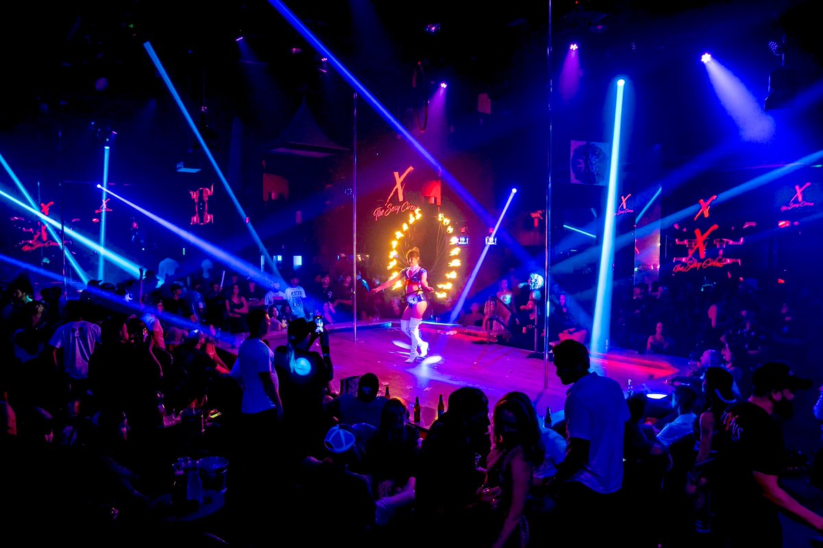 ROBSURES's tweet image. Text me 954-644-9010 for all your VIP needs at @vixenscabaret