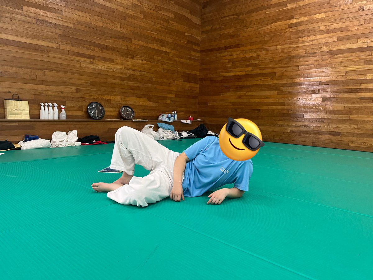 shudotaek's tweet photo. 2日の強化練習後🥋（昇級審査後）でおつかれの部長さん💦 https://t.co/JTMg1a3yZT