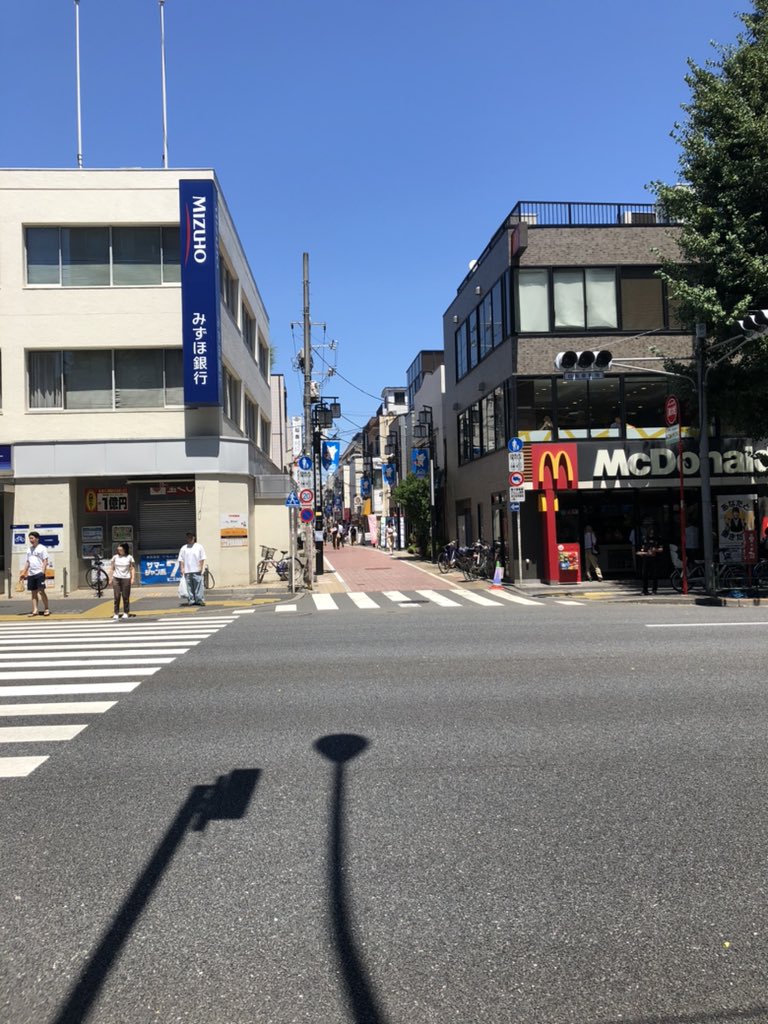 jalopyworks's tweet photo. 久しぶりに丸の内線で来た 新高円寺
商店街のアーチ無くなってるし！
#三平ストアもない https://t.co/LpNTEh12Yb