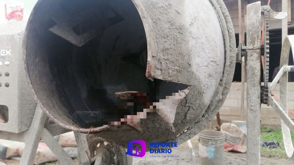 reportediariopv's tweet photo. Revolvedora para concreto arranca el brazo a hombre
Leer nota:https://t.co/8cvs56RQUZ
Redacción: Sugey Cruz
#Hoy #Hombre #Revolvedora # Brazo https://t.co/YRiGRaijm5
