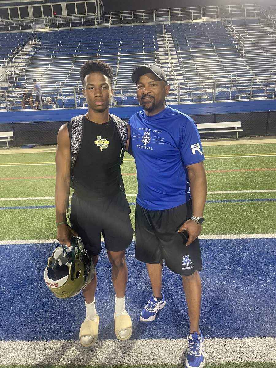 Prim3BHamp's tweet image. I’m blessed to receive my second football offer from Lawrence Tech University after an amazing camp and conversation with @T_Wilson11 @Showtime_CoachP @Sweatt11