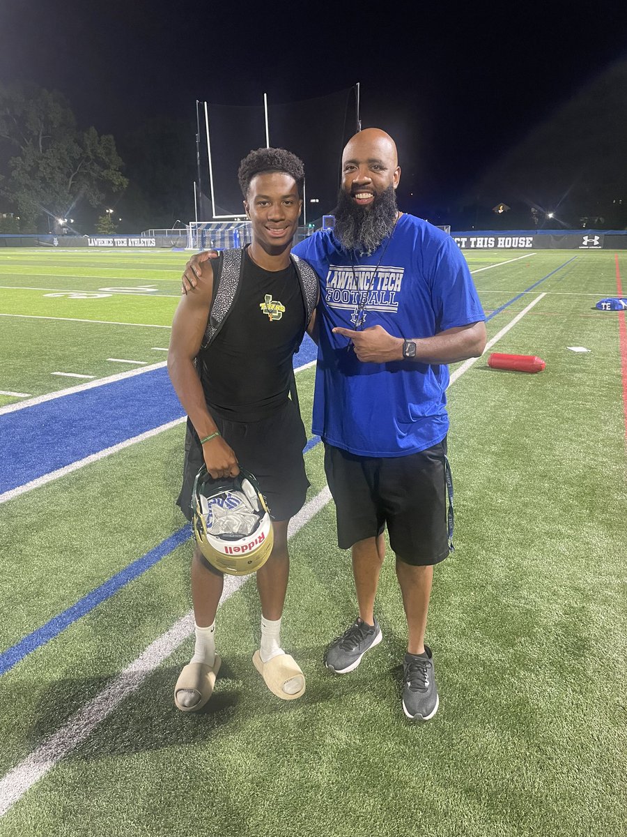 Prim3BHamp's tweet image. I’m blessed to receive my second football offer from Lawrence Tech University after an amazing camp and conversation with @T_Wilson11 @Showtime_CoachP @Sweatt11