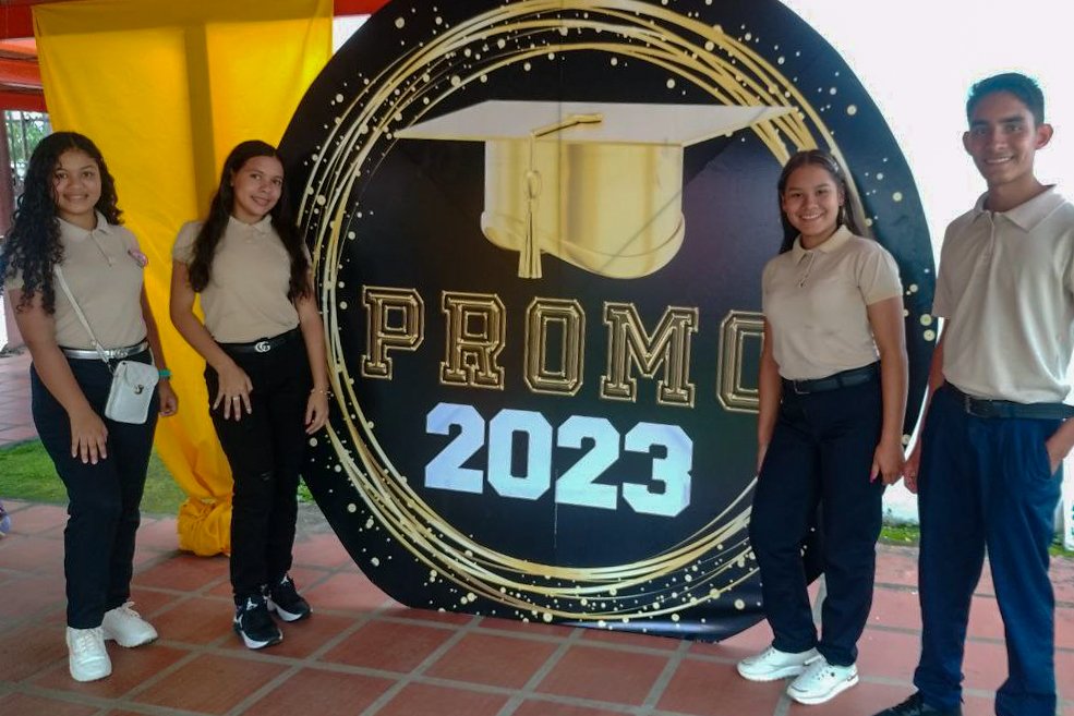 ¡Excelencia estudiantil!

Reconocemos el rendimiento académico de nuestra muchachada.

¡Sigan construyendo su futuro!

<a href="/NicolasMaduro/">Nicolás Maduro</a> 
<a href="/MPPEDUCACION/">MPPEDUCACION</a>