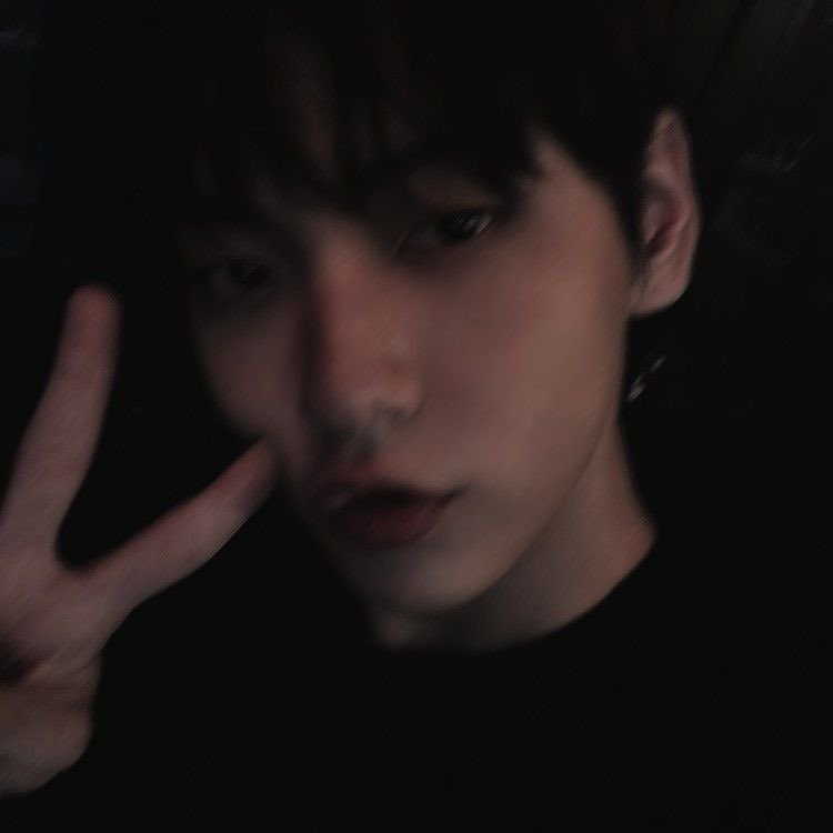 soobsjournal's tweet image. forgot to mention that it’s my birthday today!! so I’m officially 22 and still enjoying life 🤘🏻