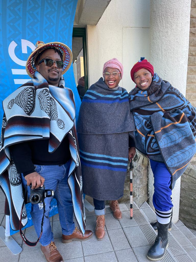 Paperlistic's tweet photo. Mohoma temeng Basotho ba Moshoeshoe maapara kobo a matle  #Lesotho #Basotho #Selemo https://t.co/hn4r41LMsO