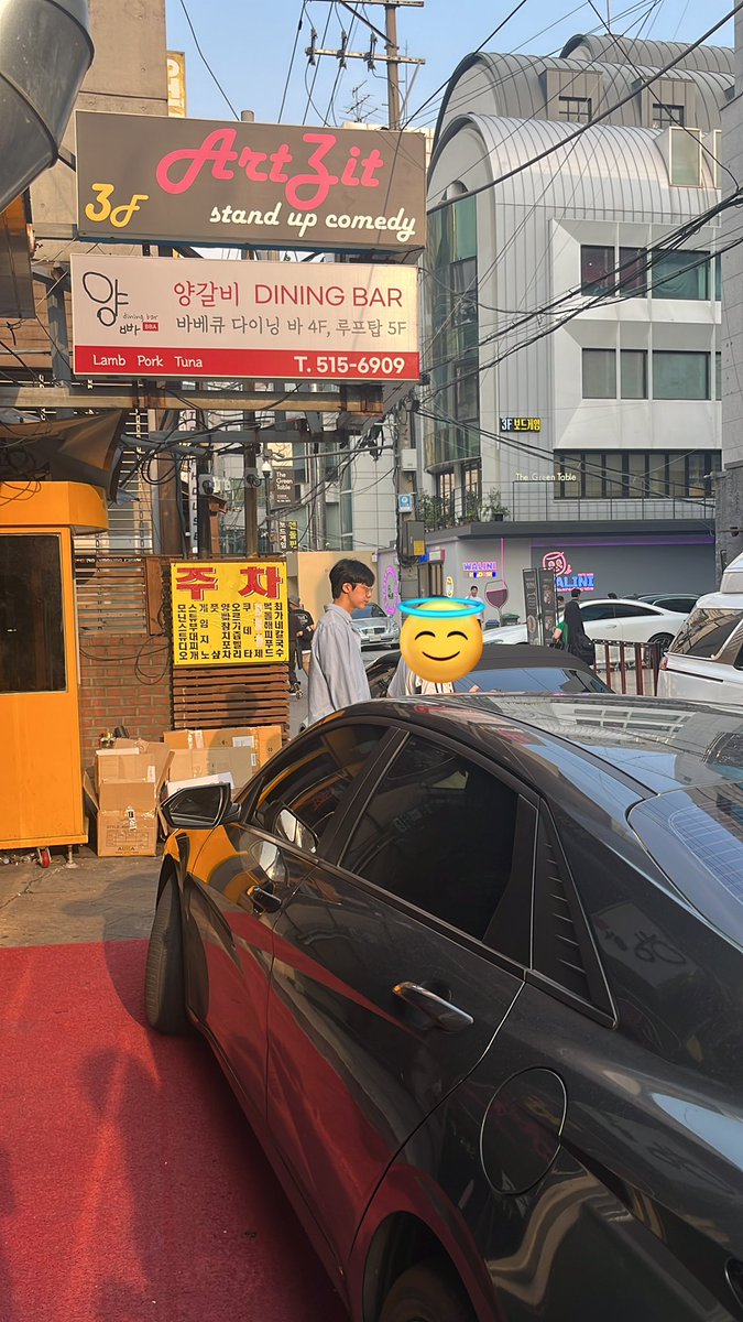 kimphilosophy_'s tweet photo. #몬스타엑스 #몬엑
칼국수 먹으러 계단 올라가는데 칼국수 먹고 내려오는 운명처럼 형원이와 마주쳤습니다…
…
오빠 저 진짜 팬이에요 몬베베 4567기에요 하면서 울먹거리니까
어쩔줄 몰라하며 고맙다고 손을 뻗었지만..•• 매니저님께서 팔을 끌고 가셨습니다..,,

(시간 지나서 좀 올립니다) https://t.co/AdJc3VxHGx