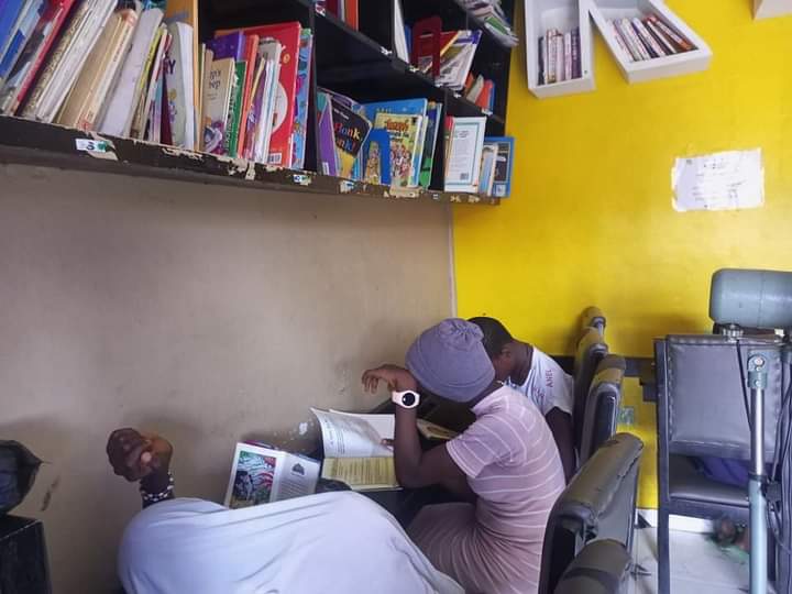 transformingAj's tweet image. On behalf of the team, I am so grateful to both donors from Nigeria and abroad who made these amazing books available and who made this small beautiful library happen for us. God bless.

Grace Chi Nkwocha 
Project Director

#countdowntomoving #chillsnfrills #somethingbigger